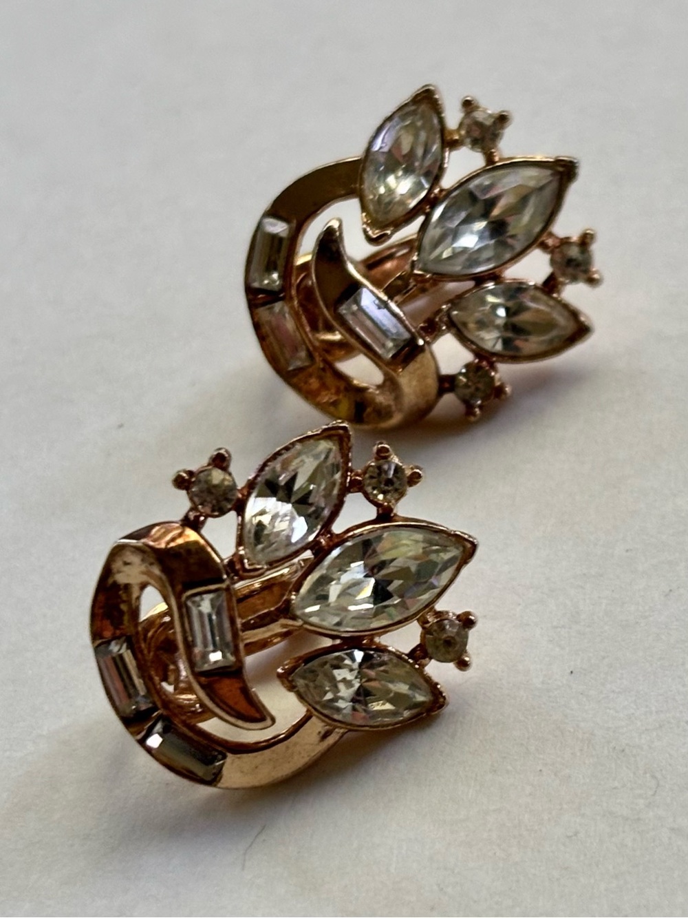 Vintage Crown Trifari Gold Plated Rhinestone Crystal Clip On Earrings
